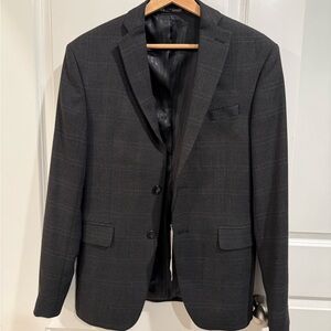 NWT Men’s Charcoal Plaid Blazer